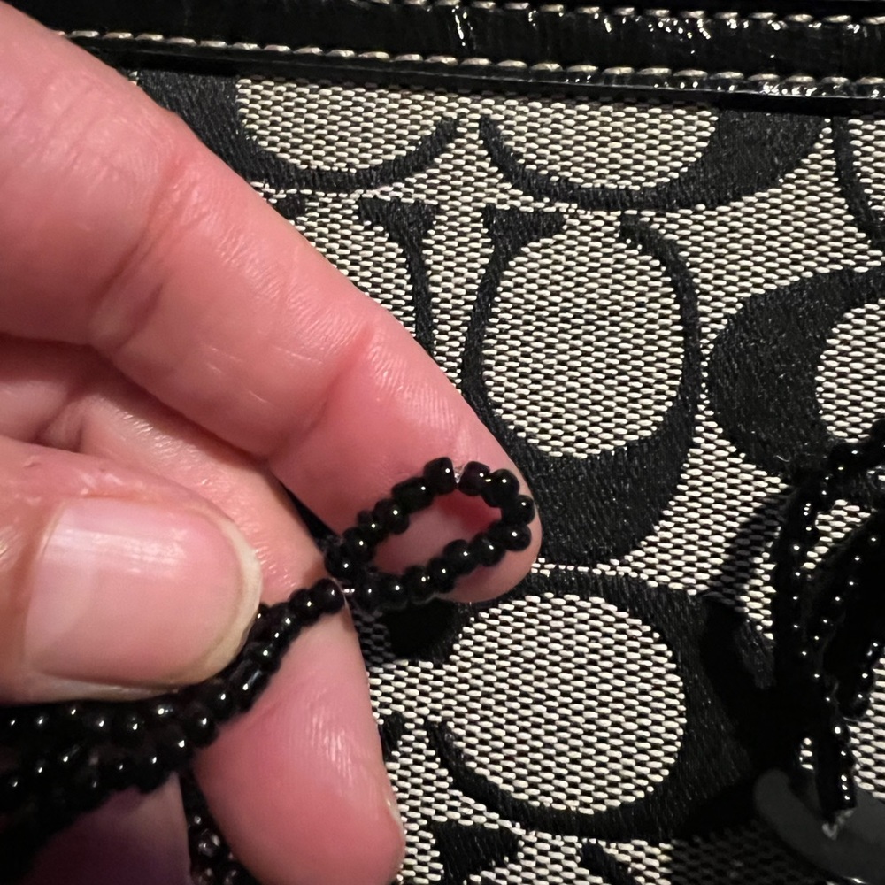 Beautiful Statement Shell Necklace - image 4